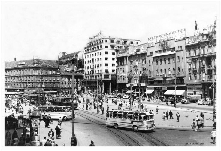 Trg Republike 1966. godine, smotra folklora